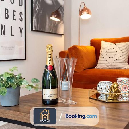 Stylish Two Bed Town Centre Apartment By Movida Property Group Short Lets & Serviced Accommodation With Parking Харогейт Екстериор снимка